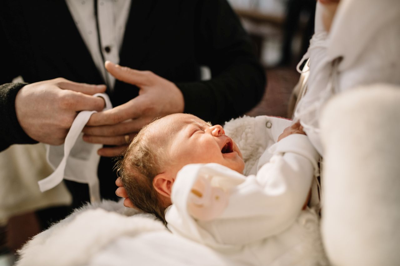Chrzest – w co ubrać dziecko na ten wyjątkowy dzień?
