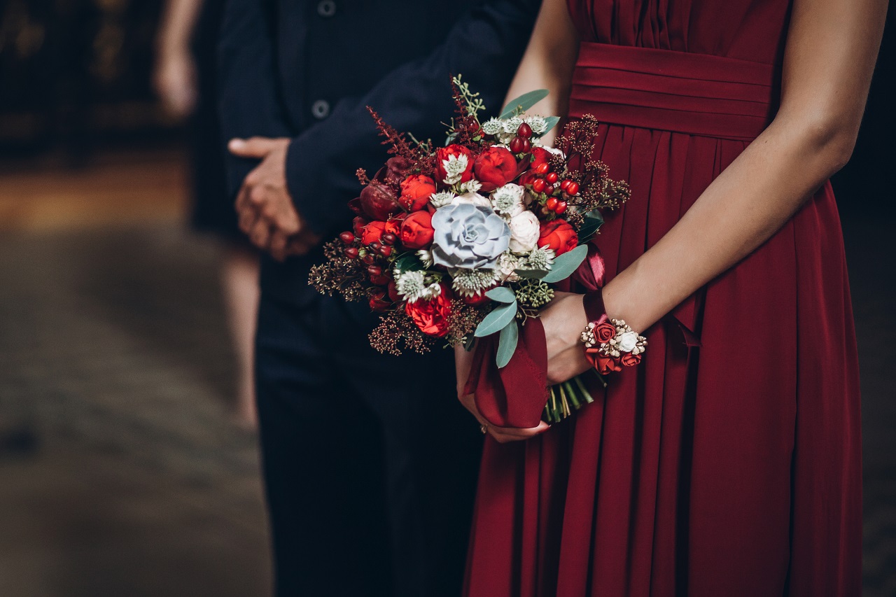 Ślub w urzędzie – jak powinni być ubrani państwo młodzi?