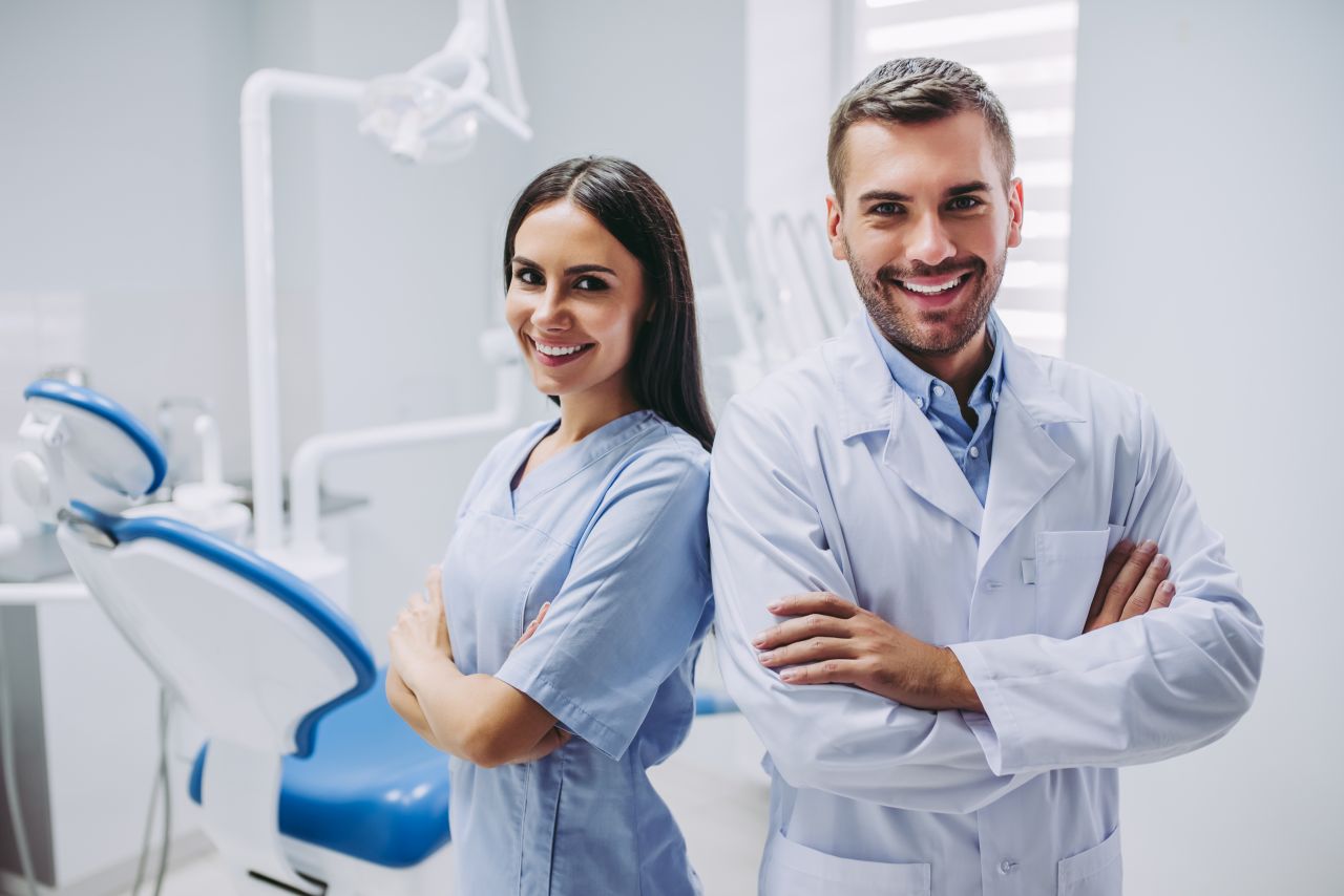 Dentysta – jakie zabiegi wykonuje?